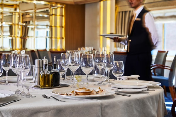 Silversea, Silver Cloud, Le Terrazza 2 ©Silversea Cruises Ltd & Matteo Imbriani.jpg
